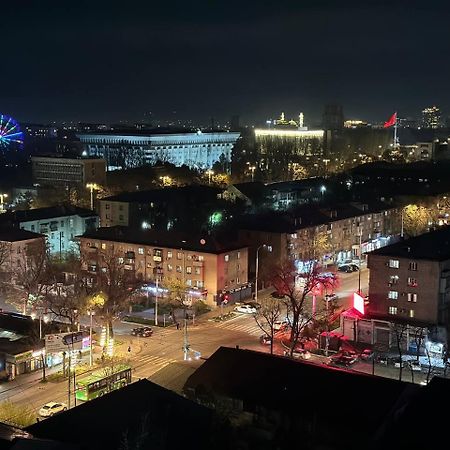 Apartment With City View On Sydykova St. 123 比什凯克 外观 照片