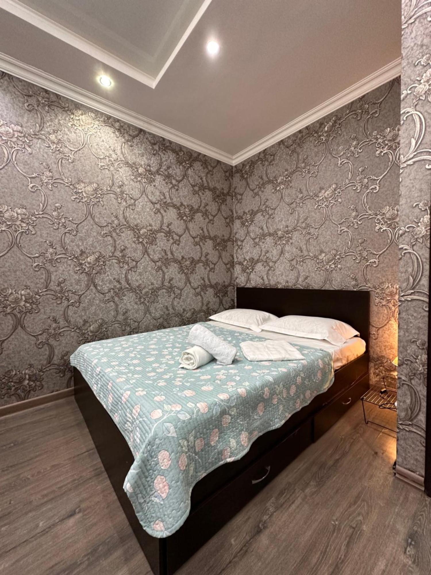 Apartment With City View On Sydykova St. 123 比什凯克 外观 照片